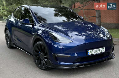 Позашляховик / Кросовер Tesla Model Y 2023 в 