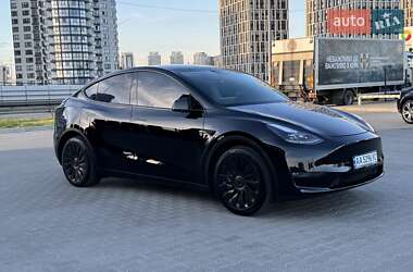Внедорожник / Кроссовер Tesla Model Y 2024 в 