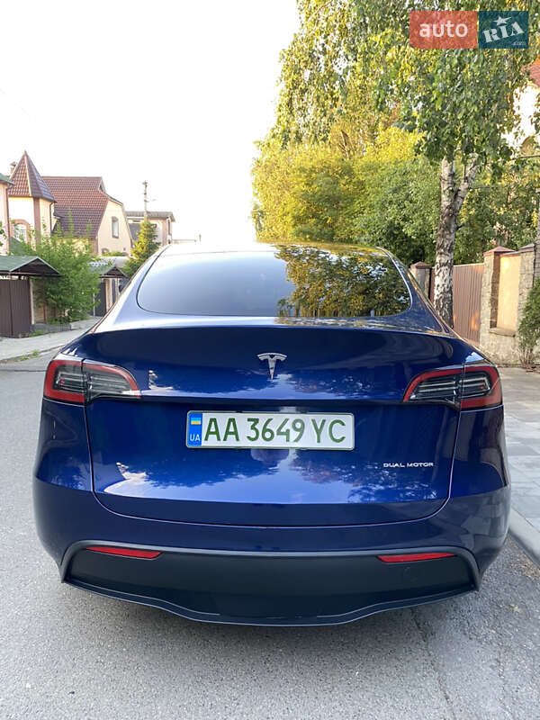 Позашляховик / Кросовер Tesla Model Y 2022 в Києві