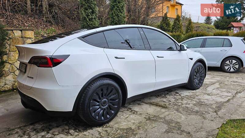 Внедорожник / Кроссовер Tesla Model Y 2021 в Киеве