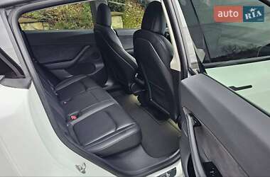 Позашляховик / Кросовер Tesla Model Y 2021 в 
