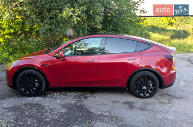 Позашляховик / Кросовер Tesla Model Y 2023 в 