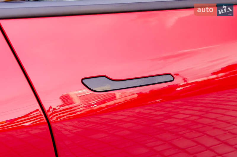 Внедорожник / Кроссовер Tesla Model Y 2021 в Киеве