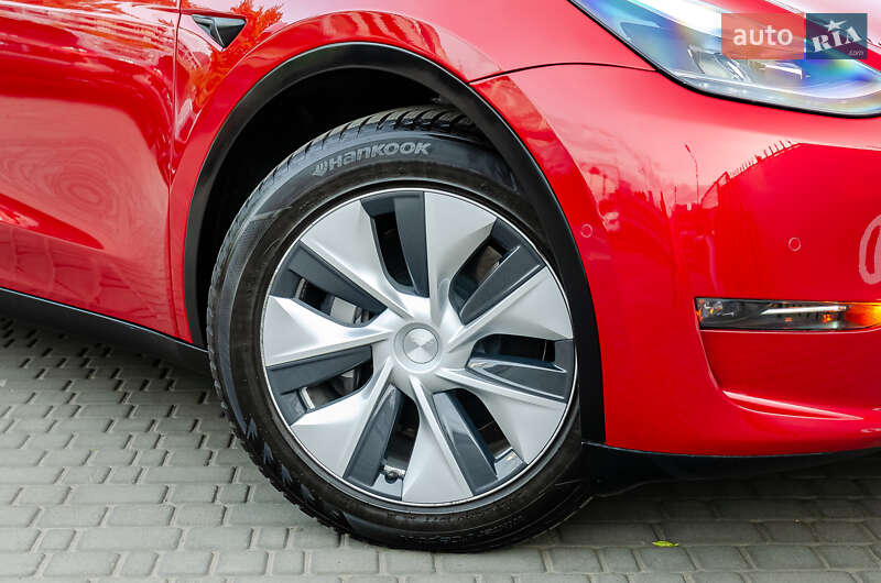 Внедорожник / Кроссовер Tesla Model Y 2021 в Киеве