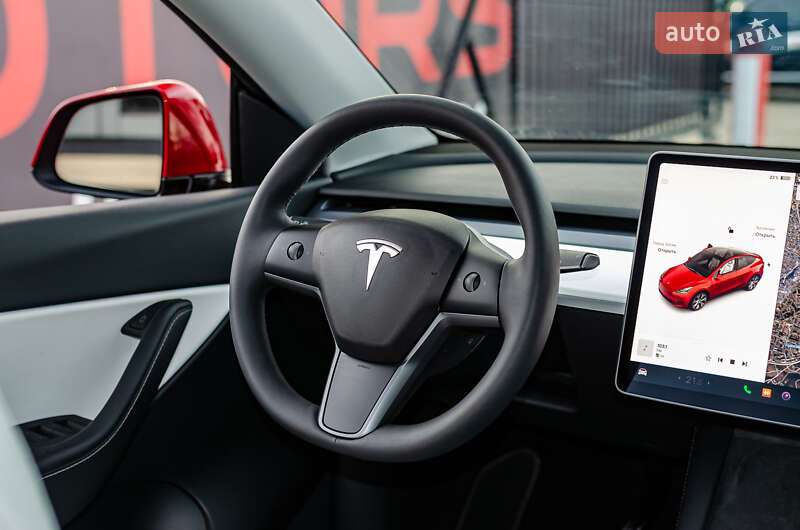 Внедорожник / Кроссовер Tesla Model Y 2021 в Киеве