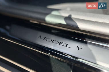 Внедорожник / Кроссовер Tesla Model Y 2023 в 