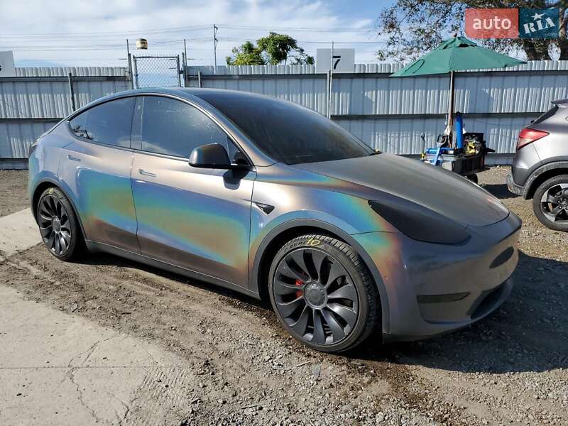 Позашляховик / Кросовер Tesla Model Y 2022 в Києві
