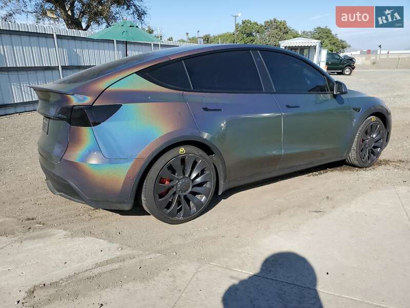 Позашляховик / Кросовер Tesla Model Y 2022 в Києві