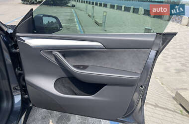 Внедорожник / Кроссовер Tesla Model Y 2023 в 