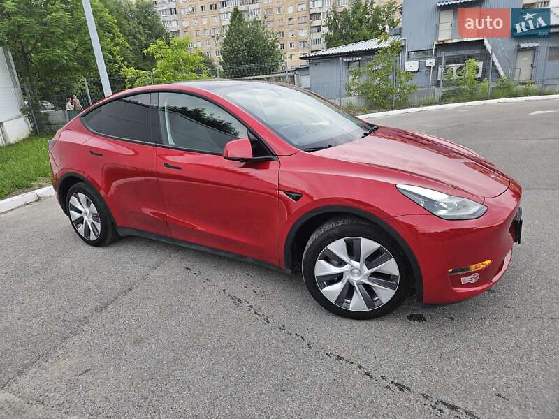 Внедорожник / Кроссовер Tesla Model Y 2023 в Львове