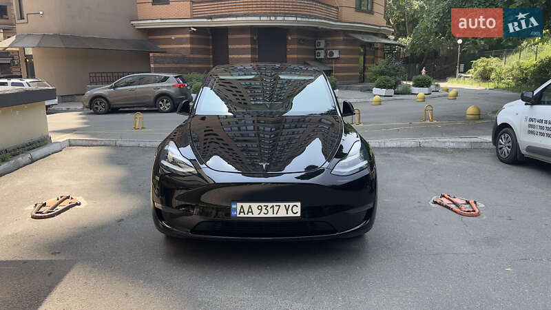 Внедорожник / Кроссовер Tesla Model Y 2020 в Киеве
