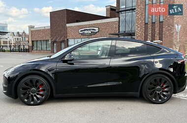 Позашляховик / Кросовер Tesla Model Y 2023 в 