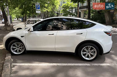 Внедорожник / Кроссовер Tesla Model Y 2020 в 