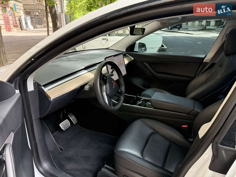 Внедорожник / Кроссовер Tesla Model Y 2020 в Одессе