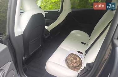Позашляховик / Кросовер Tesla Model Y 2023 в 
