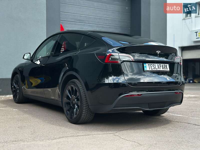 Внедорожник / Кроссовер Tesla Model Y 2022 в Киеве