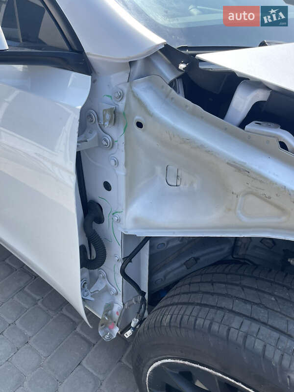 Внедорожник / Кроссовер Tesla Model Y 2021 в Софиевской Борщаговке