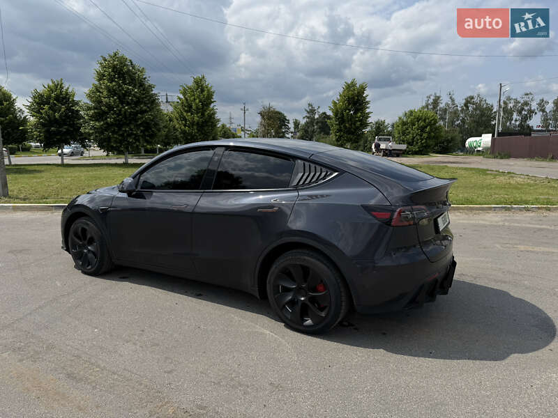 Внедорожник / Кроссовер Tesla Model Y 2024 в Ирпене