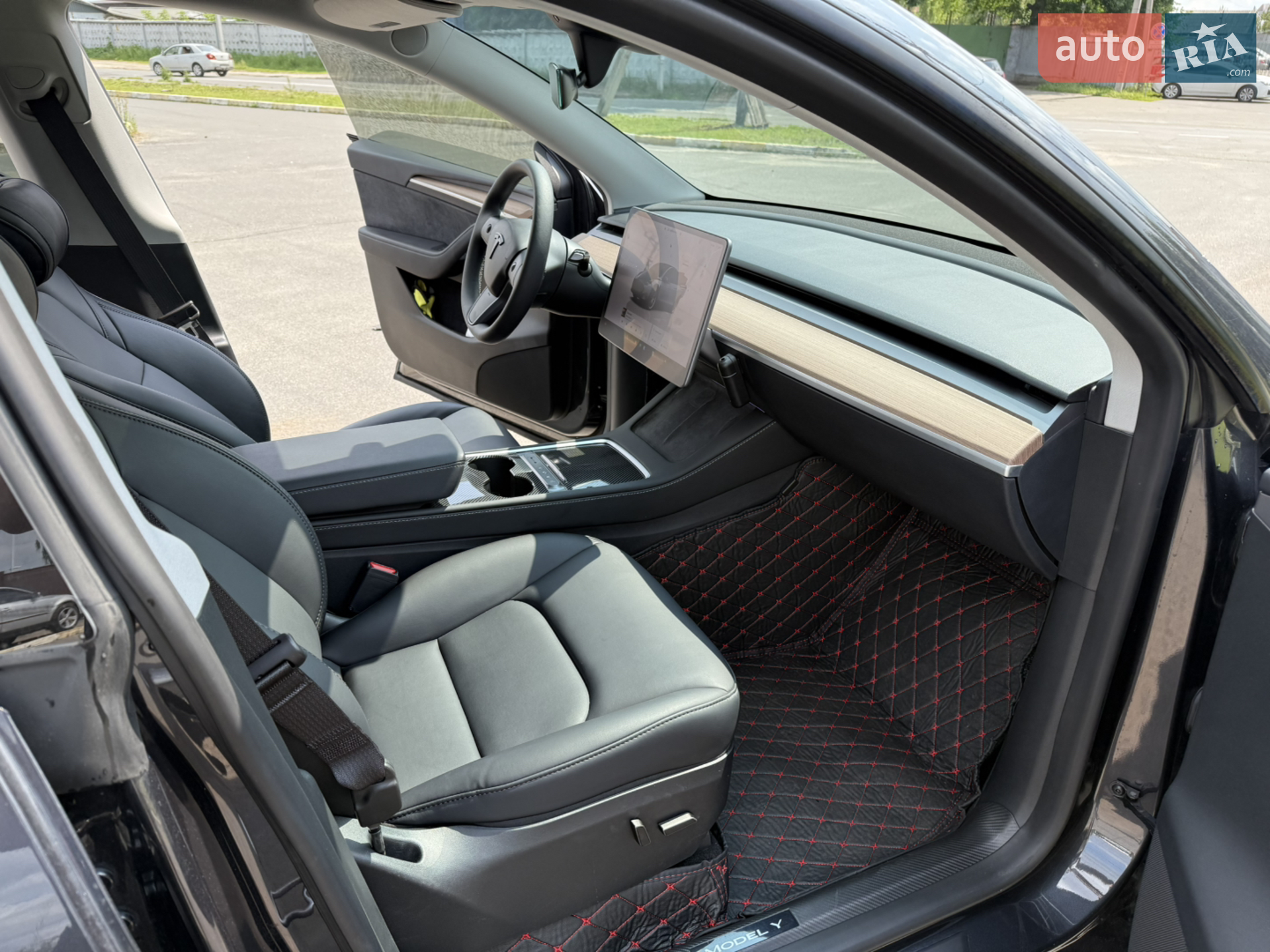 2024 Tesla Model Y - мініатюра 11