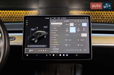 Позашляховик / Кросовер Tesla Model Y 2022 в 