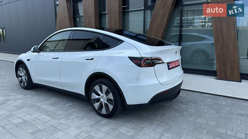 Позашляховик / Кросовер Tesla Model Y 2023 в Луцьку