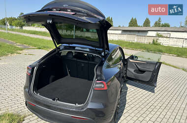Внедорожник / Кроссовер Tesla Model Y 2024 в 