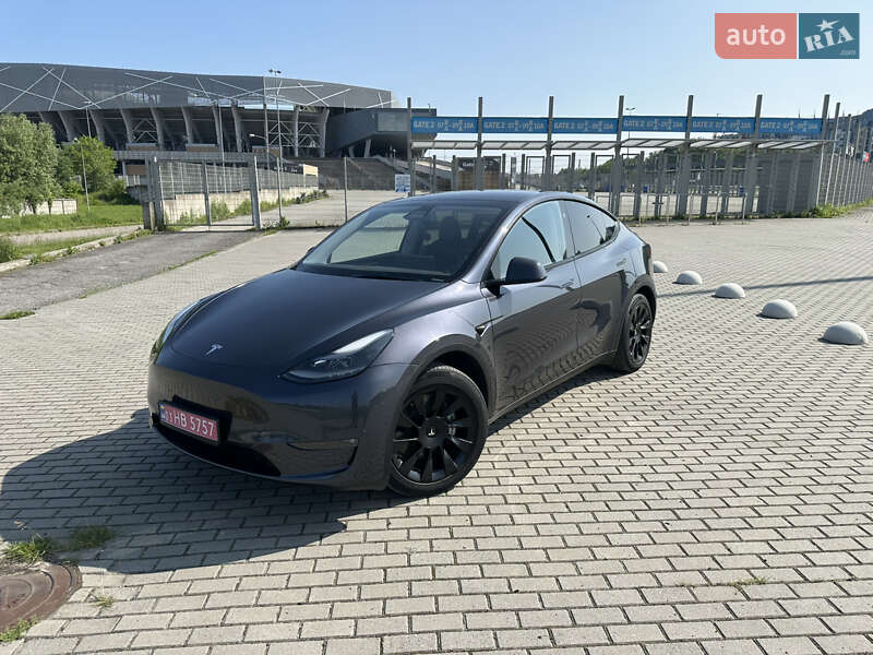 Позашляховик / Кросовер Tesla Model Y 2024 в Львові