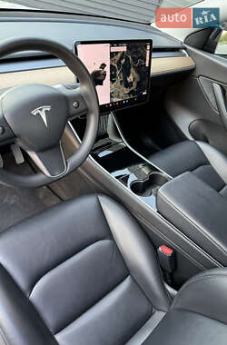 Внедорожник / Кроссовер Tesla Model Y 2020 в 