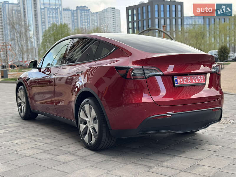 Внедорожник / Кроссовер Tesla Model Y 2024 в Киеве