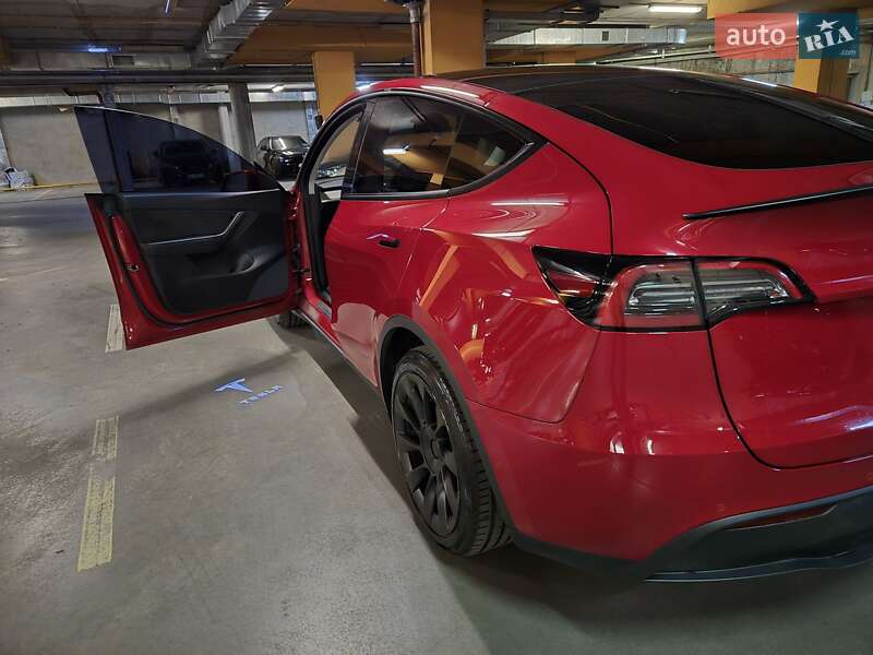 Внедорожник / Кроссовер Tesla Model Y 2022 в Киеве
