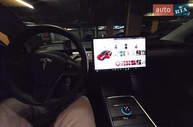 Внедорожник / Кроссовер Tesla Model Y 2022 в 