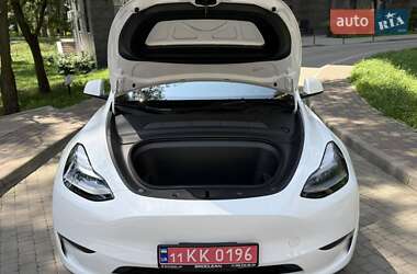 Внедорожник / Кроссовер Tesla Model Y 2024 в 