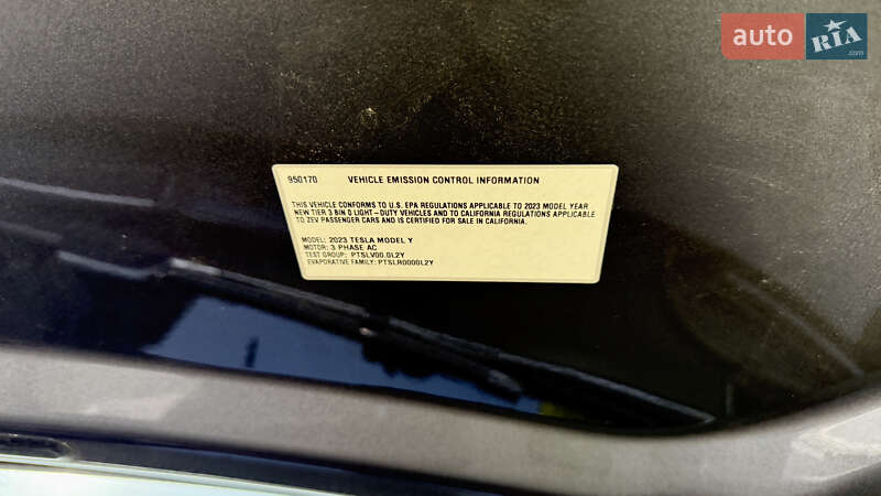 Внедорожник / Кроссовер Tesla Model Y 2023 в Львове