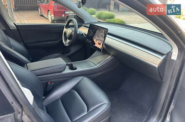 Позашляховик / Кросовер Tesla Model Y 2021 в 