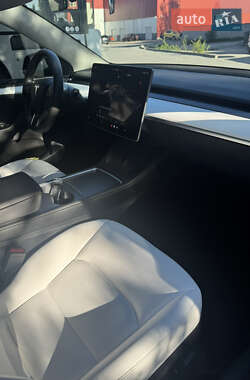 Внедорожник / Кроссовер Tesla Model Y 2023 в Тернополе