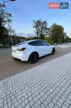 Внедорожник / Кроссовер Tesla Model Y 2023 в 