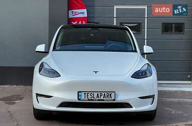 Позашляховик / Кросовер Tesla Model Y 2023 в 