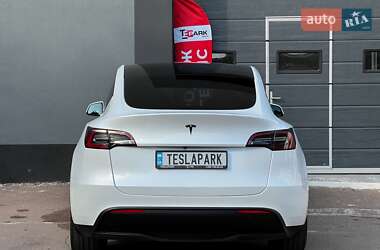 Позашляховик / Кросовер Tesla Model Y 2023 в 