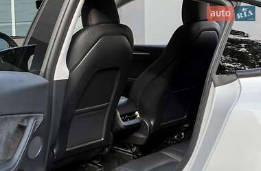 Позашляховик / Кросовер Tesla Model Y 2023 в 