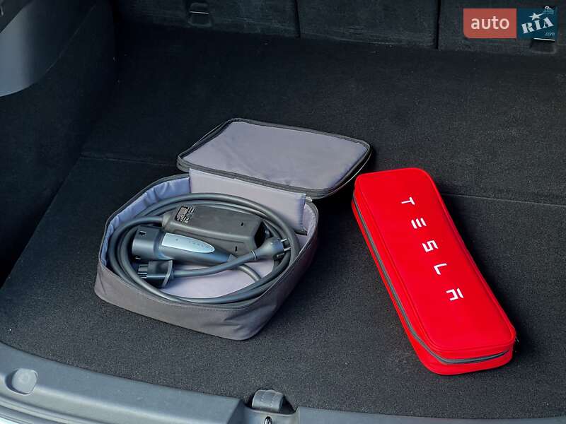 Внедорожник / Кроссовер Tesla Model Y 2023 в Киеве фото 26 Внедорожник / Кроссовер Tesla Model Y 2023 в Киеве