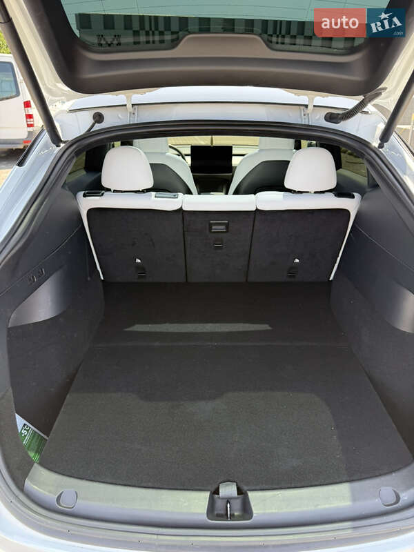 Внедорожник / Кроссовер Tesla Model Y 2022 в Одессе фото 5 Внедорожник / Кроссовер Tesla Model Y 2022 в Одессе