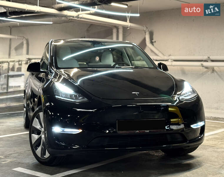 Внедорожник / Кроссовер Tesla Model Y 2021 в 