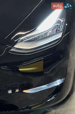 Внедорожник / Кроссовер Tesla Model Y 2021 в 