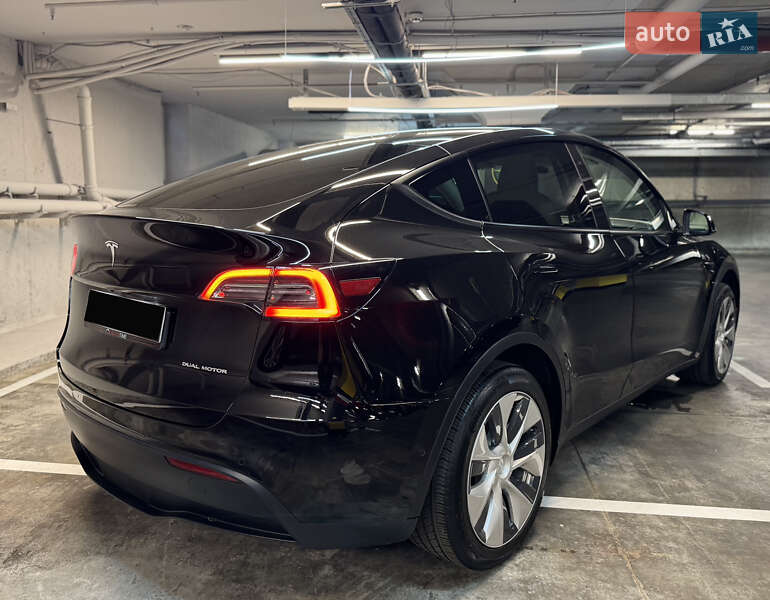 Внедорожник / Кроссовер Tesla Model Y 2021 в Днепре