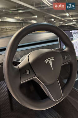 Внедорожник / Кроссовер Tesla Model Y 2021 в 