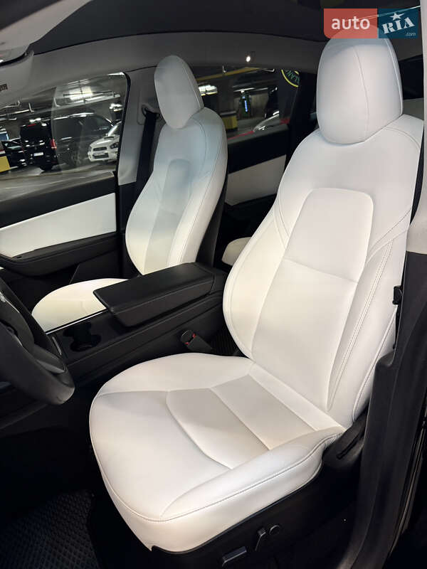Внедорожник / Кроссовер Tesla Model Y 2021 в Днепре