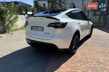 Позашляховик / Кросовер Tesla Model Y 2021 в 