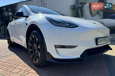 Позашляховик / Кросовер Tesla Model Y 2021 в 