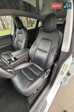 Внедорожник / Кроссовер Tesla Model Y 2020 в Киеве