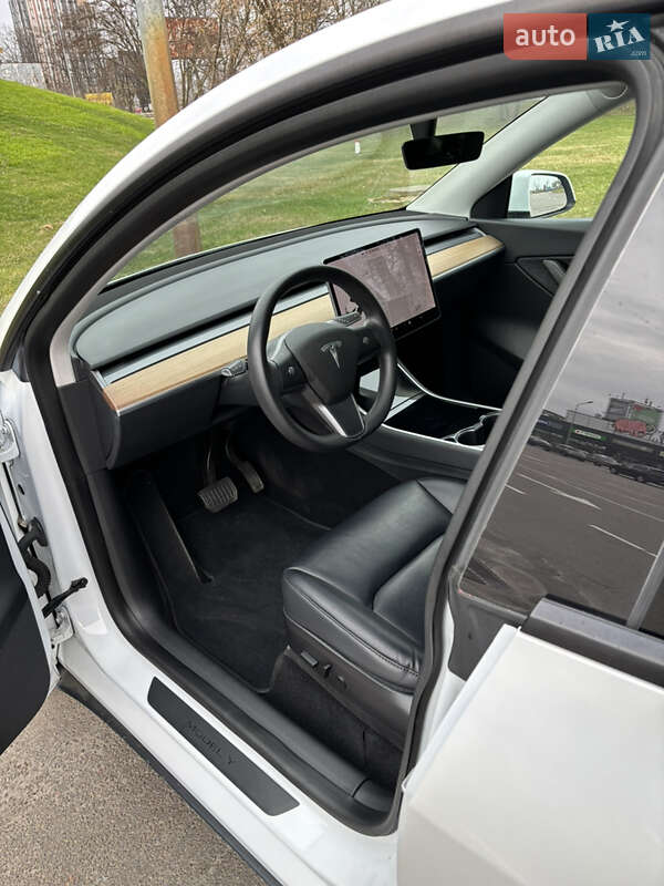 Позашляховик / Кросовер Tesla Model Y 2020 в Києві